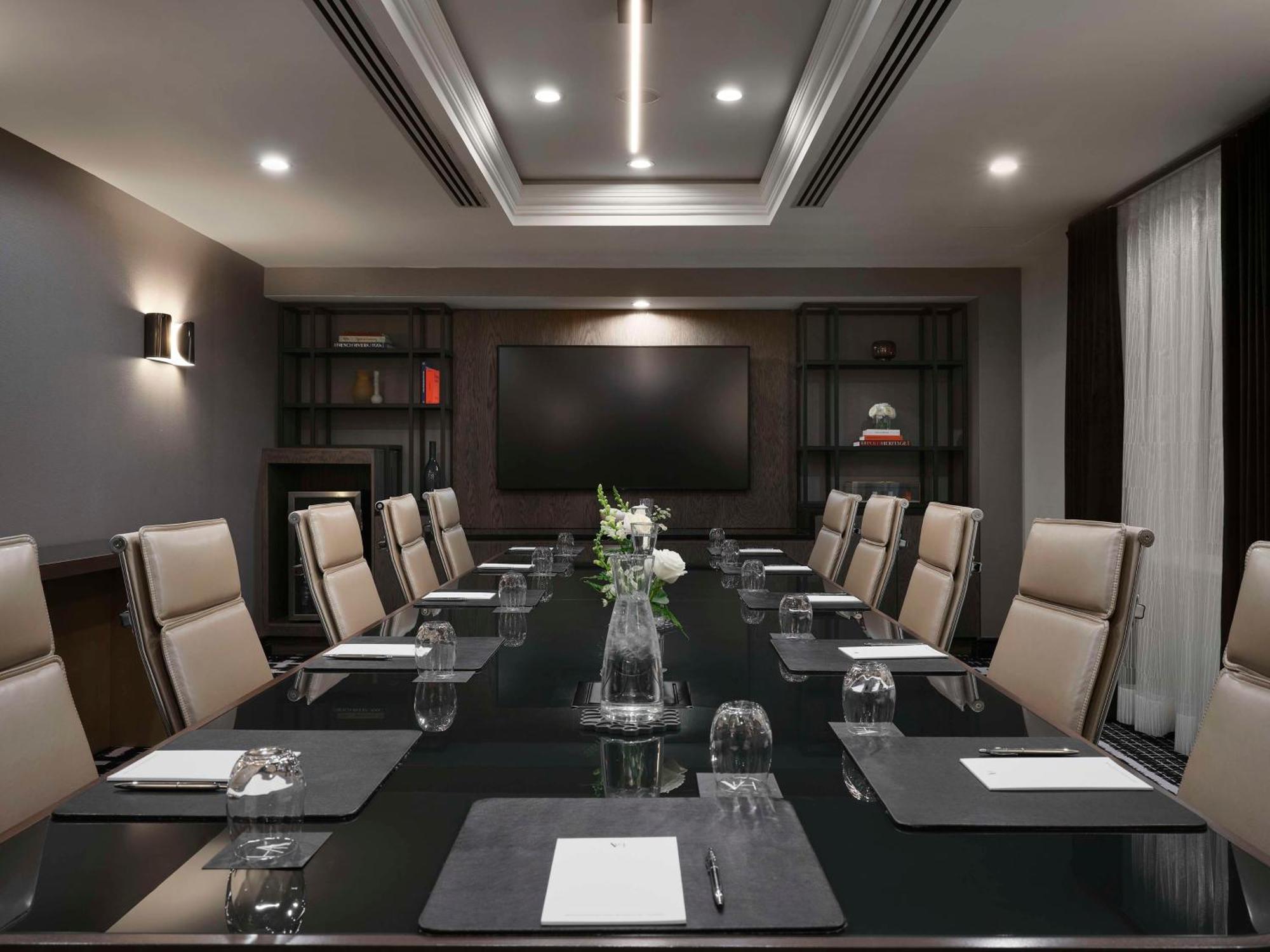 Vogue Hotel Montreal Downtown, Curio Collection By Hilton المظهر الخارجي الصورة