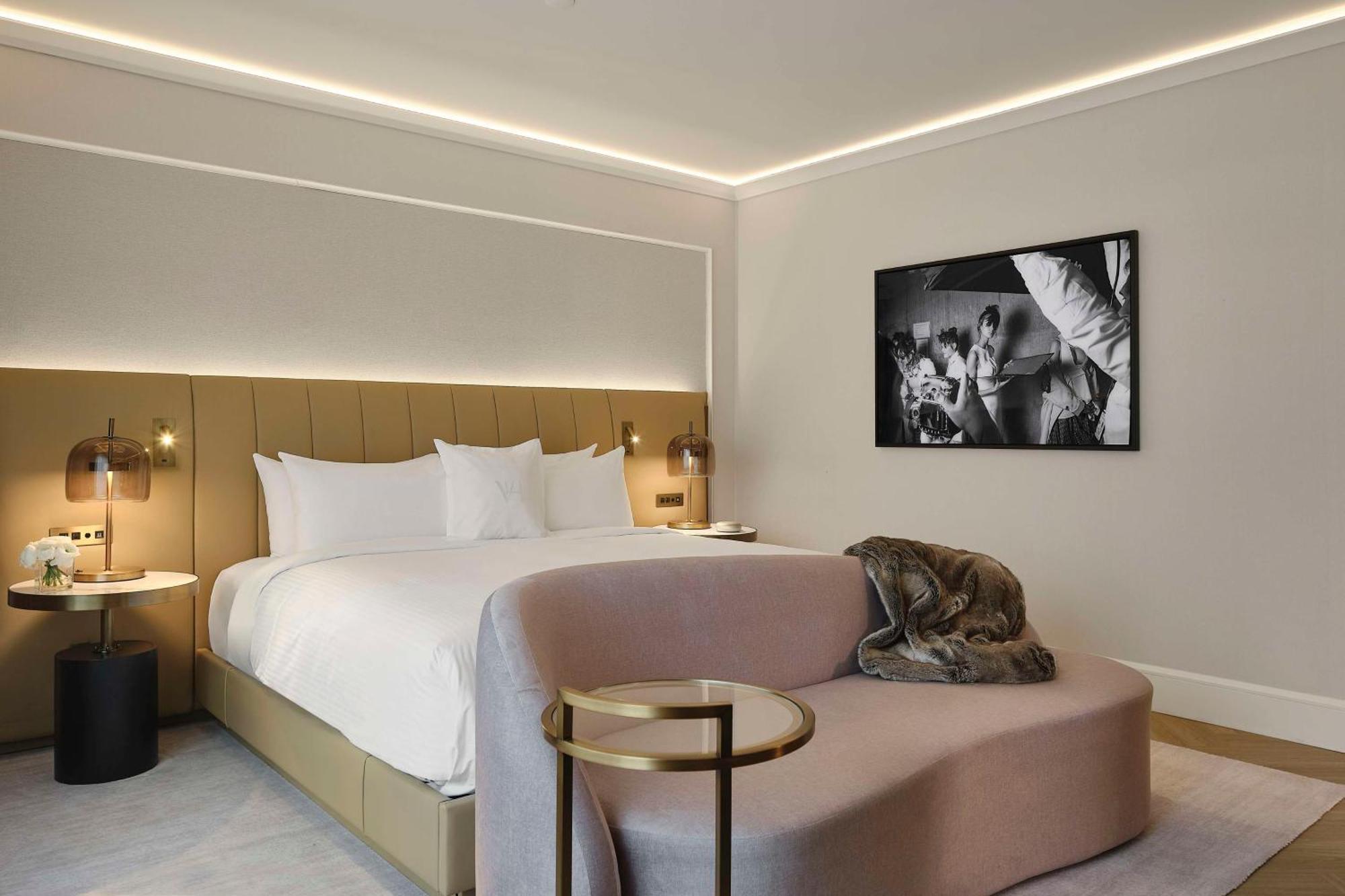 Vogue Hotel Montreal Downtown, Curio Collection By Hilton المظهر الخارجي الصورة