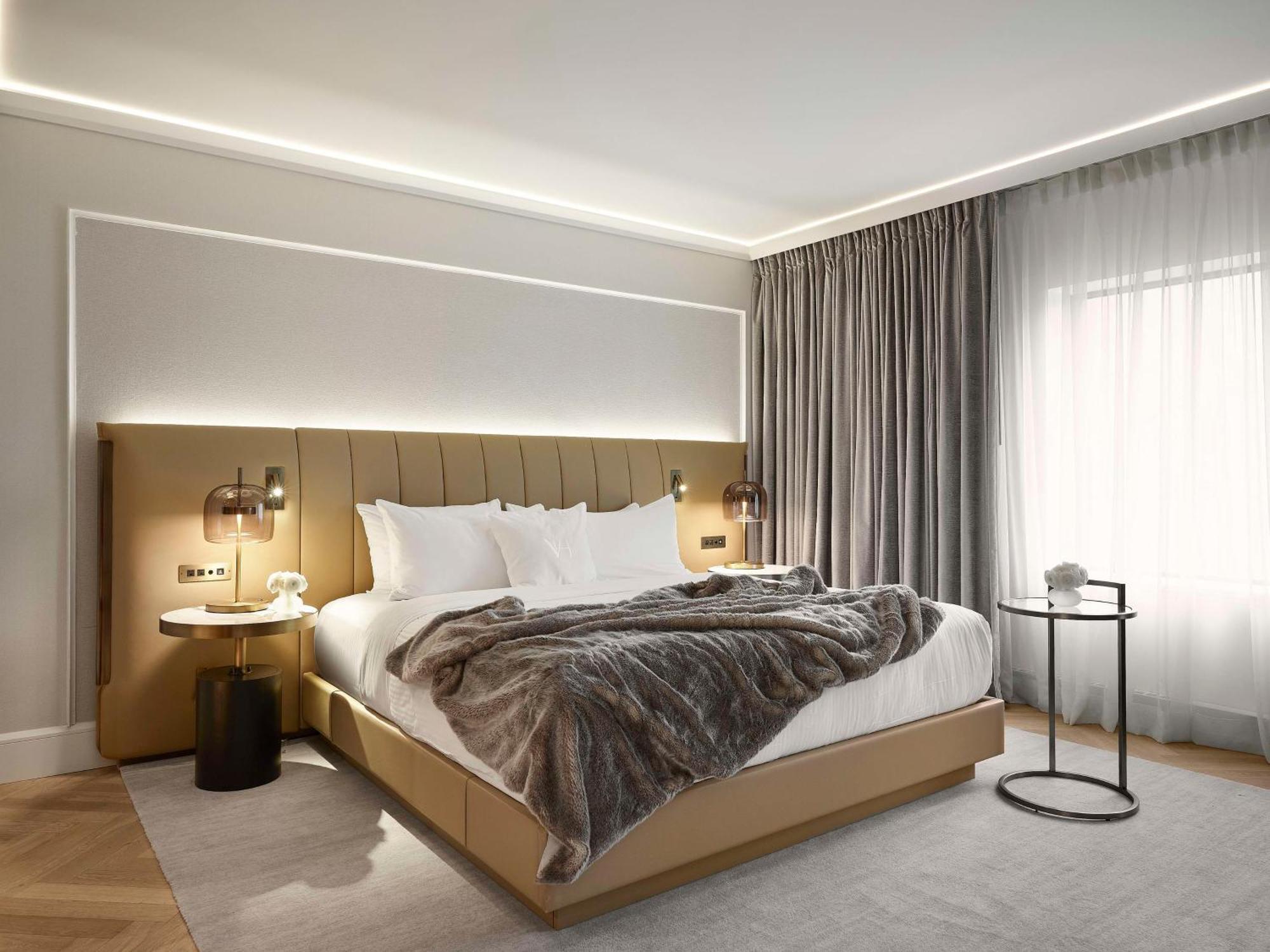 Vogue Hotel Montreal Downtown, Curio Collection By Hilton المظهر الخارجي الصورة